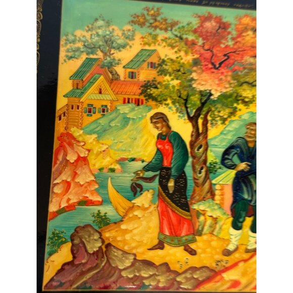Russian Black Lacquer Trinket Box With Hand-Painted Folk Scene & Red Interior 6. - Picture 7 of 13
